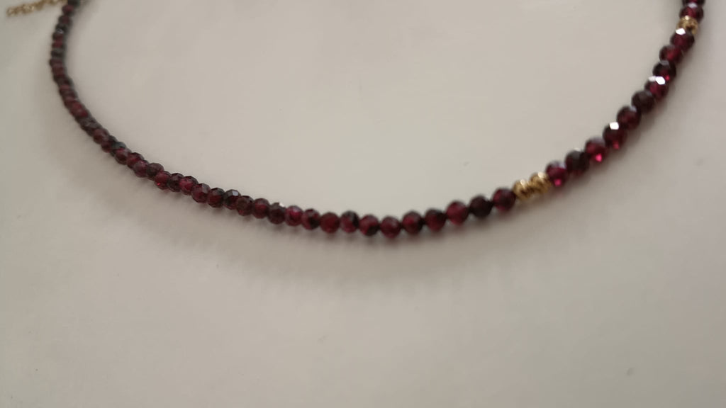 Collar Granate facetado