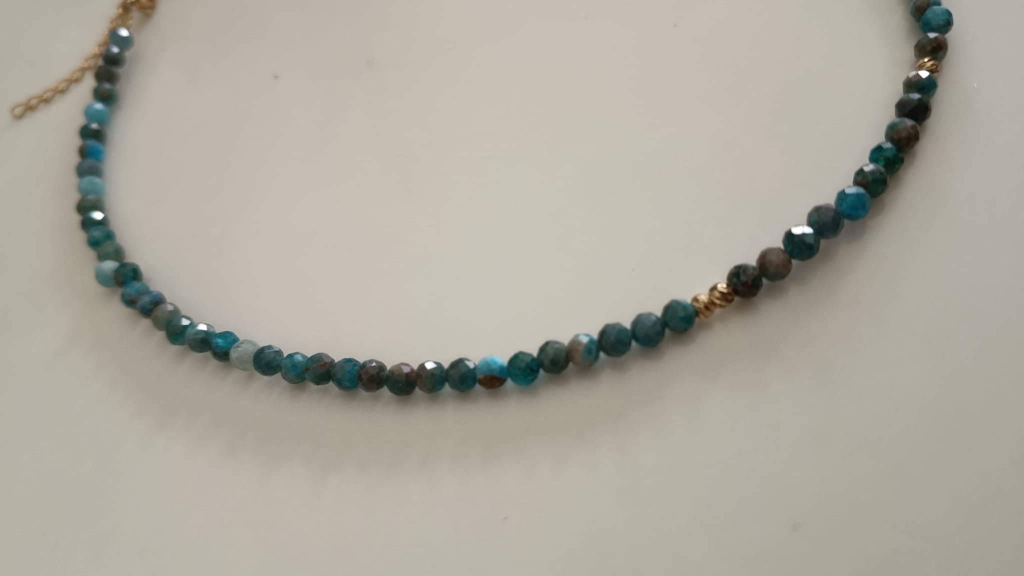 Collar Apatita facetada